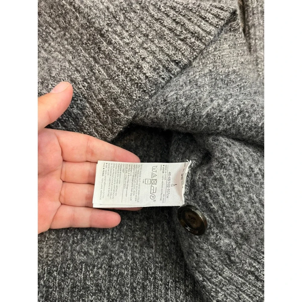 Banana Republic good size
